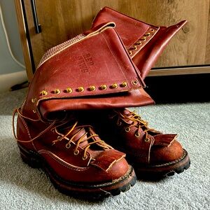 Red dawg lace to toe vibram boots